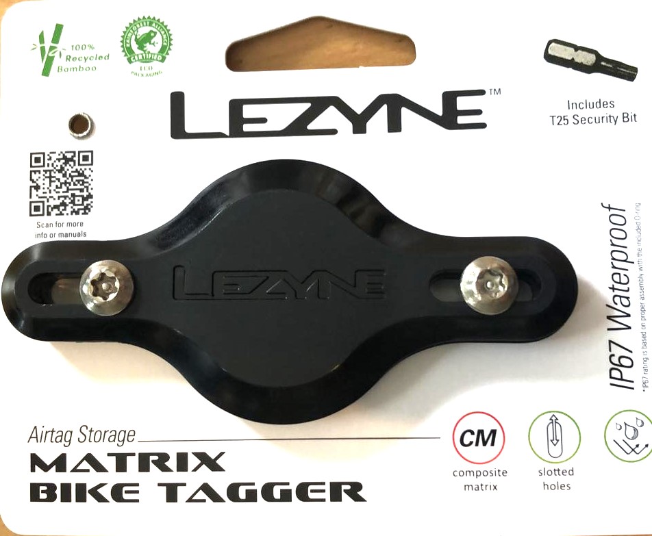LEZYNE Matrix Bike Tagger, Montage an der Flaschenhalter-Aufnahme
